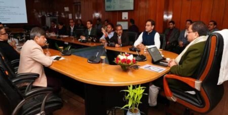 देहरादून: रोजगार पर सीएम धामी की हाईलेवल बैठक, युवाओं को संस्थानों से जोड़ने की तैयारी