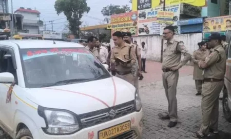 लालकुआं: टैक्सी स्टैंड में गाड़ी के अंदर मिला चालक का शव, इलाके में मची सनसनी