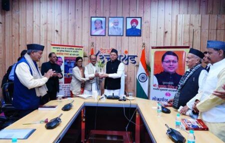 CM की अपील: बोली-भाषा अपनाएँ, नई पीढ़ी को विरासत से जोड़ें