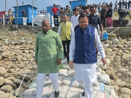 गदरपुर में अंतरराष्ट्रीय क्याकिंग-कैनोइंग प्रतियोगिता की तैयारियों का मुख्यमंत्री ने लिया जायजा