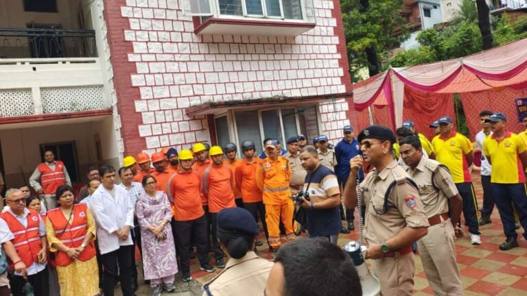 देहरादून में आपदा से निपटने का दमदार अभ्यास, सहस्त्रधारा में बाढ़ मॉक ड्रिल में दिखा शानदार रेस्क्यू समन्वय