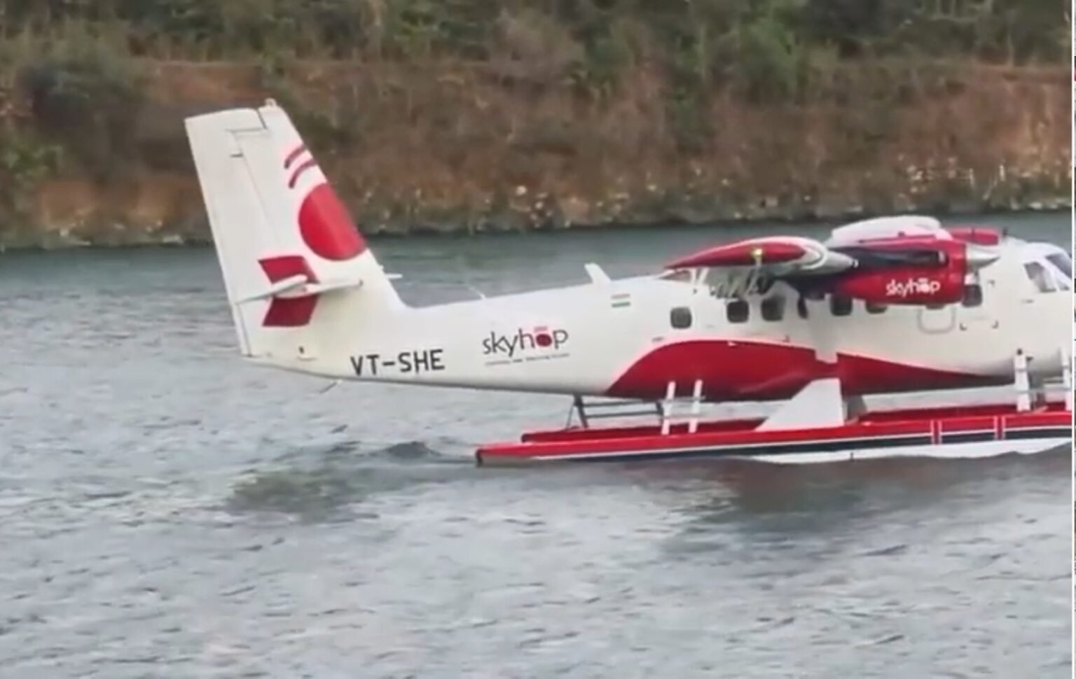 ऋषिकेश में सी-प्लेन ट्रायल सफल, उत्तराखंड में हवाई पर्यटन को मिलेगा नया उड़ान अवसर