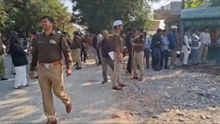 हिमाचल बॉर्डर पछुवादून में अतिक्रमण पर धामी सरकार का बुलडोज़र एक्शन