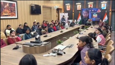 जब पिता का साया उठा, तो किसने थामा बेटियों का हाथ? ‘नंदा-सुनंदा’ की प्रेरक कहानी