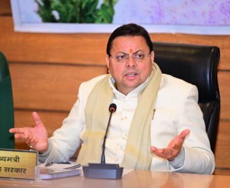 मुख्यमंत्री ने की देहरादून जनपद के विकास कार्यों की समीक्षा