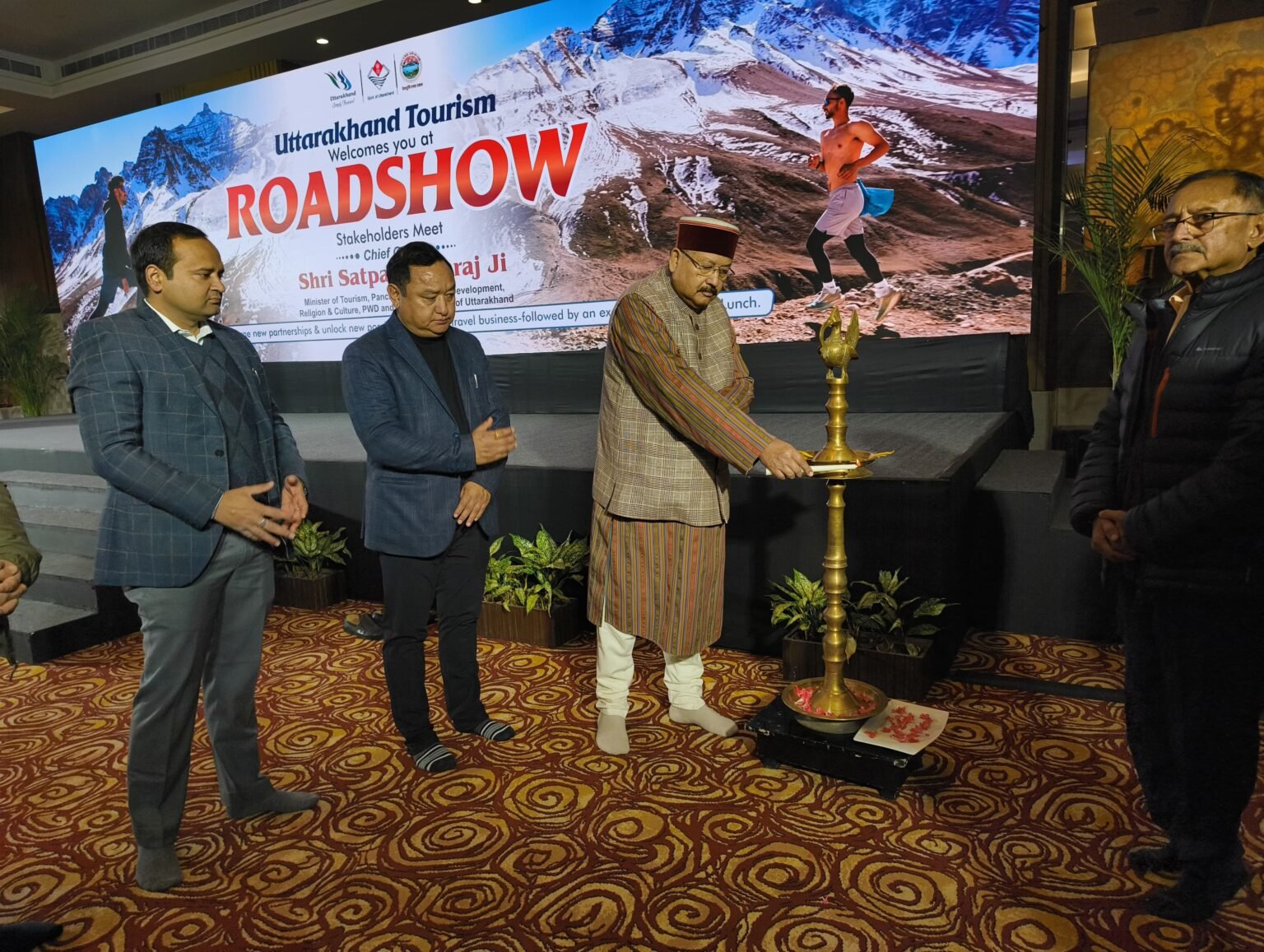 उत्तराखण्ड वर्षभर बनेगा पर्यटन की पहली पसंद: महाराज