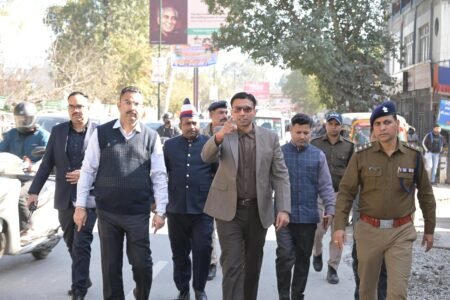 चकराता व कौलागढ़ रोड पर चल रहे भूमिगत परियोजनाओं का किया औचक निरीक्षण