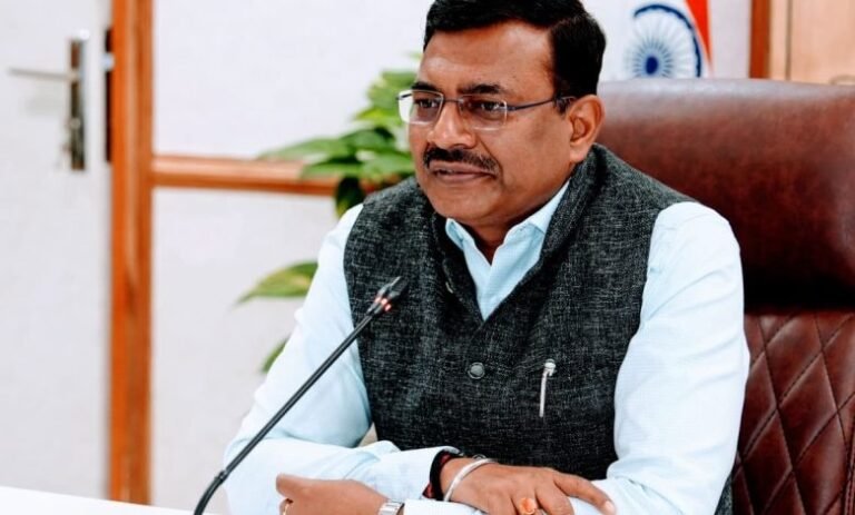 उत्तराखंड में भूमि व्यवस्था में होगा बड़ा बदलाव: जमीन खरीद-बिक्री होगी पेपरलेस, रिकॉर्ड होंगे पूरी तरह डिजिटल