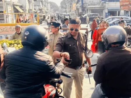 बनभूलपुरा अतिक्रमण मामला- सुप्रीम कोर्ट का फैसला आज:दुकानें-स्कूल बंद, 15 लोग हिरासत में और इमाम को नोटिस; हल्द्वानी में हाई अलर्ट